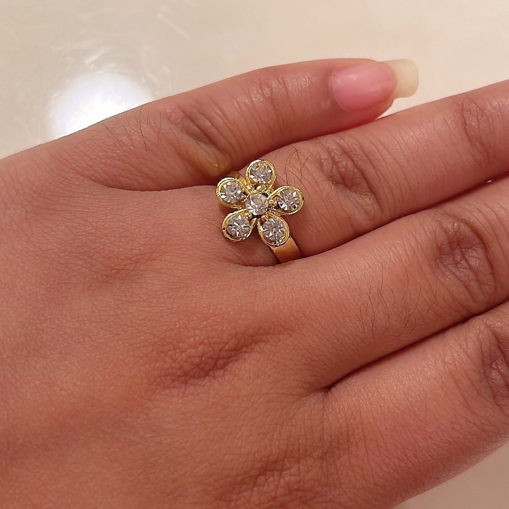 Flower ring - Picture 3 of 3